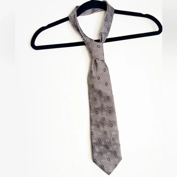 Vintage Burberrys Patterned Gray Tie with Solid Dark Gray and Dotted White Ovals - Picture 9 of 11